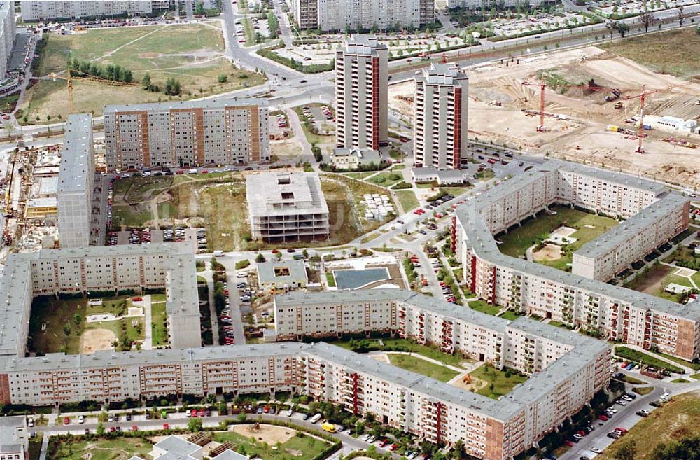 Berlin Hohenschönhausen aus der Vogelperspektive: 06.09.1995 Wohngebiet Hohenschönhausen an der Falkenberger Chaussee