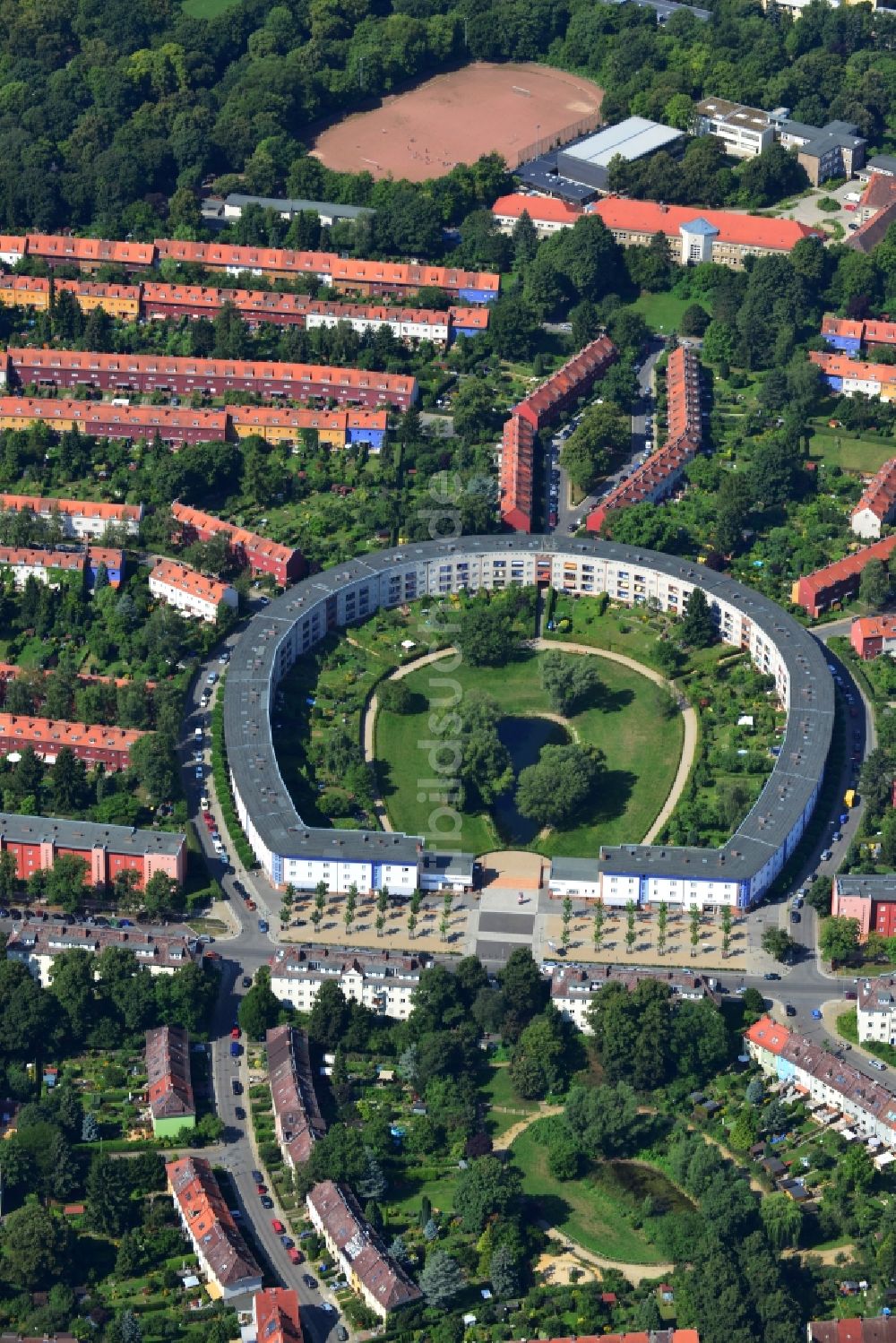 Luftbild Berlin - Wohngebiet Hufeisensiedlung in Berlin - Britz