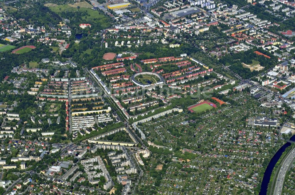 Berlin aus der Vogelperspektive: Wohngebiet Hufeisensiedlung in Berlin - Britz