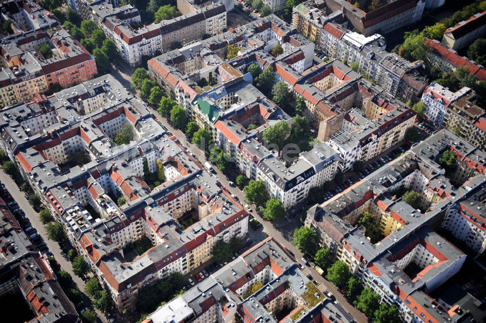 Berlin Prenzlauer Berg aus der Vogelperspektive: Wohngebiet an der Hufelandstraße in Berlin-Prenzlauer Berg