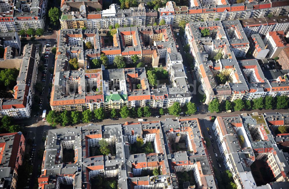 Luftaufnahme Berlin Prenzlauer Berg - Wohngebiet an der Hufelandstraße in Berlin-Prenzlauer Berg