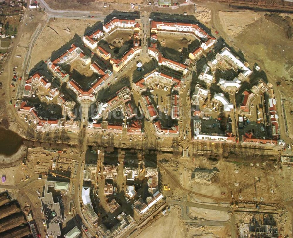 Potsdam - Drewitz / Kirchsteigfeld aus der Vogelperspektive: 12.02.95 Wohngebiet am Kirchsteigfeld in Potsdam aus 200m Höhe