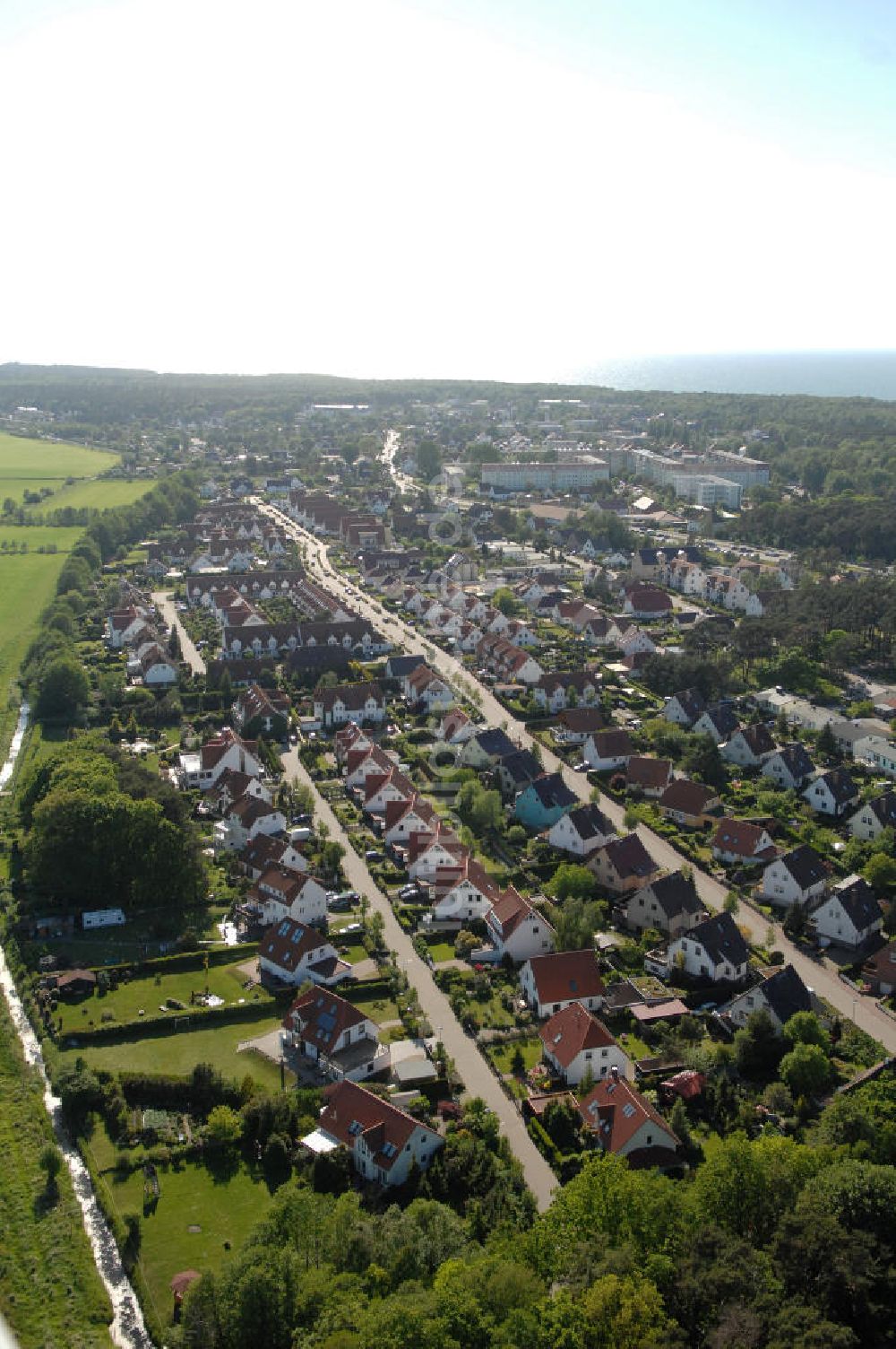 Graal-Müritz von oben - Wohngebiet Koppenheide der HAWO Bauträger KG in unmittelbarer Strandnähe im Ostseeheilbad Graal-Müritz