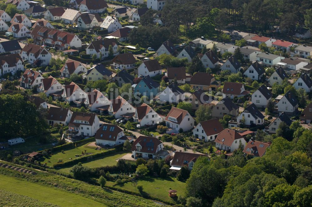 Graal-Müritz von oben - Wohngebiet Koppenheide der HAWO Bauträger KG in unmittelbarer Strandnähe im Ostseeheilbad Graal-Müritz