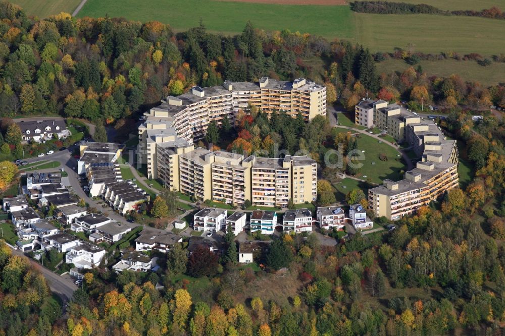 Luftbild Villingen-Schwenningen - Wohngebiet einer kreisförmig angelegten Reihenhaus- Siedlung Rundling im Ortsteil Villingen in Villingen-Schwenningen im Bundesland Baden-Württemberg, Deutschland