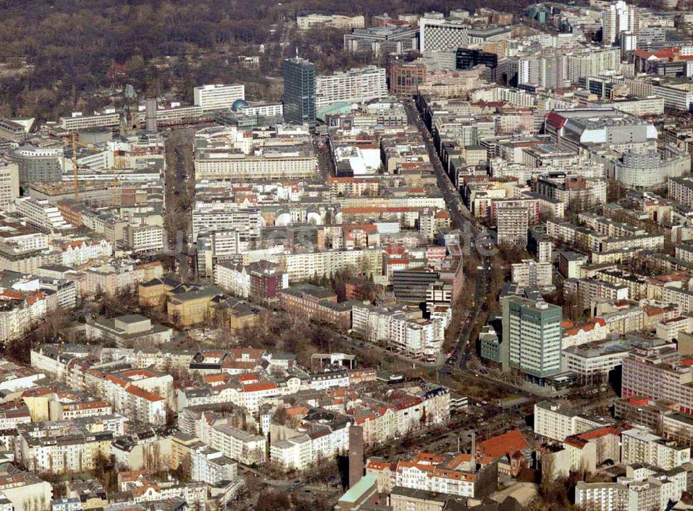 Luftaufnahme Berlin – Wilmersdorf - Wohngebiet an der Kreuzung Bundesallee, Hohenzollerndamm, Nachodstraße mit Blick in Richtung Bahnhof Zoo / Gedächtniskirche mit dem IBB-Hochhaus und dem Park an der Meier-Otto-Straße in Berlin-Wilmersdor