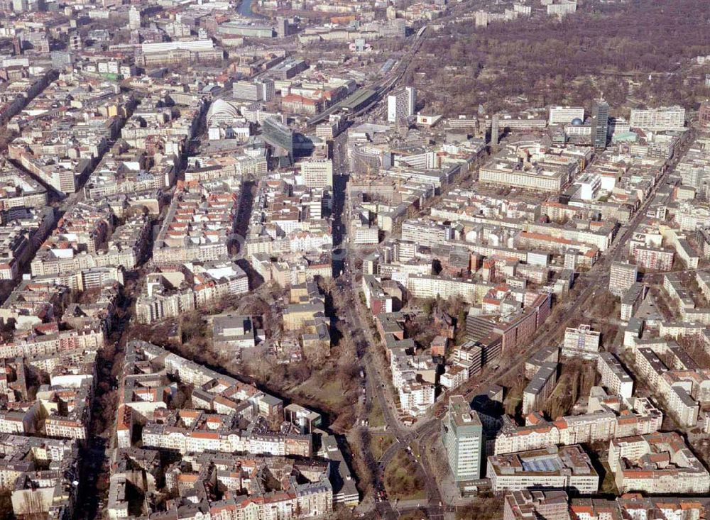 Luftbild Berlin – Wilmersdorf - Wohngebiet an der Kreuzung Bundesallee, Hohenzollerndamm, Nachodstraße mit Blick in Richtung Bahnhof Zoo / Gedächtniskirche mit dem IBB-Hochhaus und dem Park an der Meier-Otto-Straße in Berlin-Wilmersdor