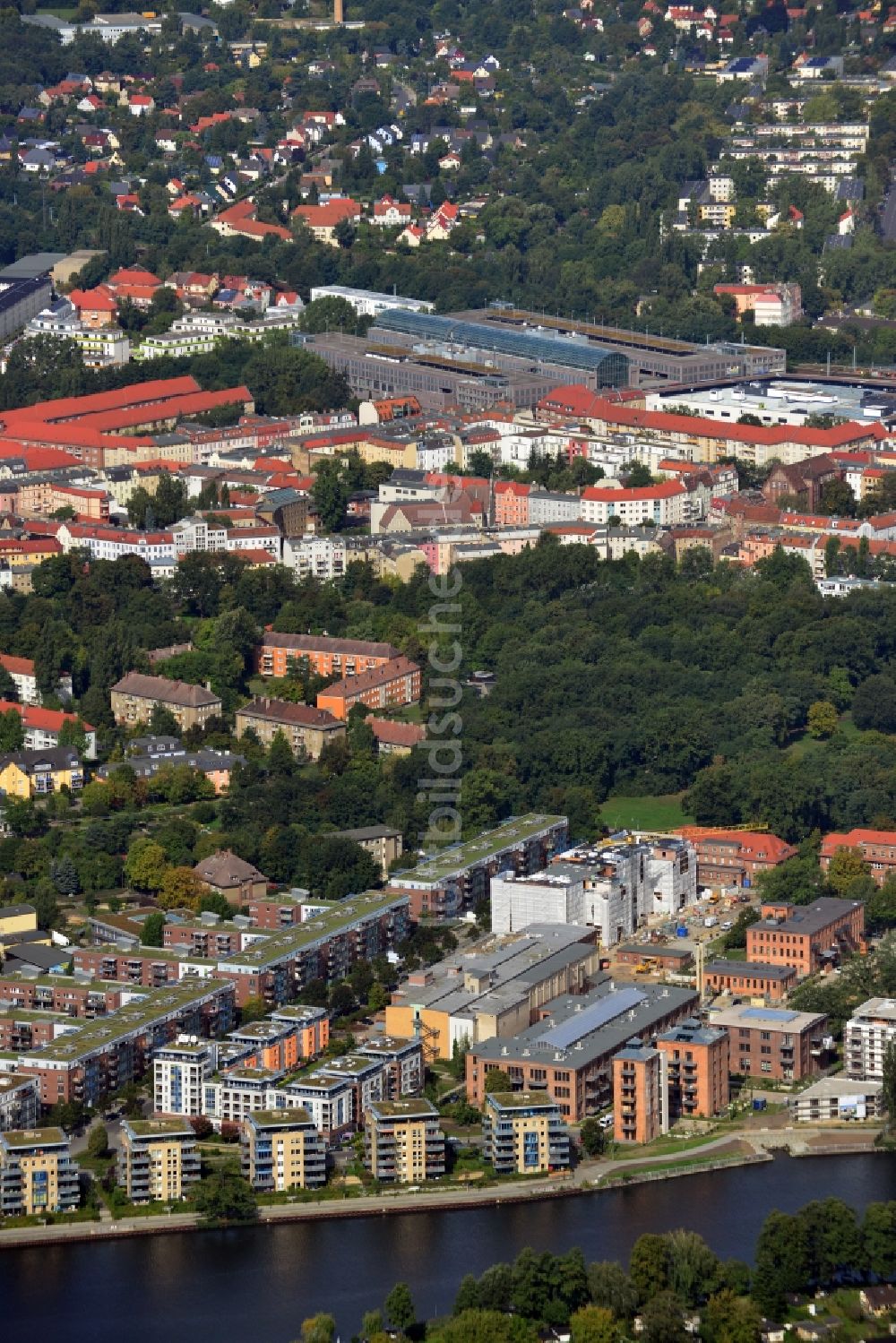 Luftaufnahme Berlin - Wohngebiet Am Krusenick am Ufer der Müggelspree in Berlin Köpenick