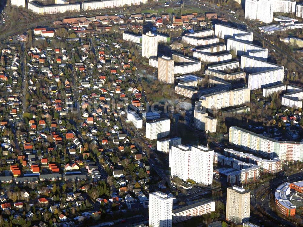 Luftaufnahme Berlin-Marzahn - Wohngebiet an der Landsberger Allee