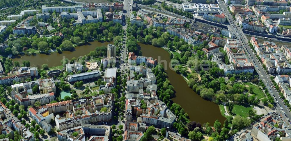 Berlin von oben - Wohngebiet am Lietzenseepark an der Neuen Kantstraße in Berlin Charlottenburg