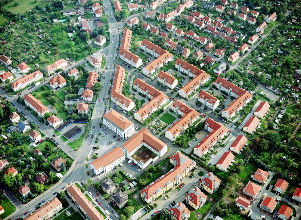 Dresden - Niedersedlitz von oben - Wohngebiet an der Lugauer Straße / Germanienweg in Dresden - Niedersedlitz - ein Projekt der MÜBAU.