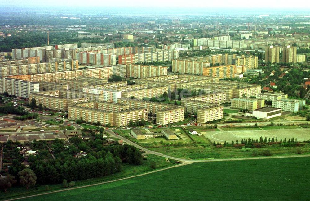 Magdeburg / Sachsen - Anhalt aus der Vogelperspektive: Wohngebiet Magdeburg / Olvenstedt.