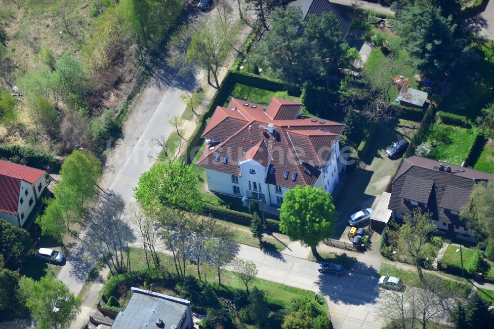 Berlin von oben - Wohngebiet mit Ein- und Mehrfamilien - Wohnhäusern in Mahlsdorf im Bezirk Marzahn-Hellersdorf in Berlin