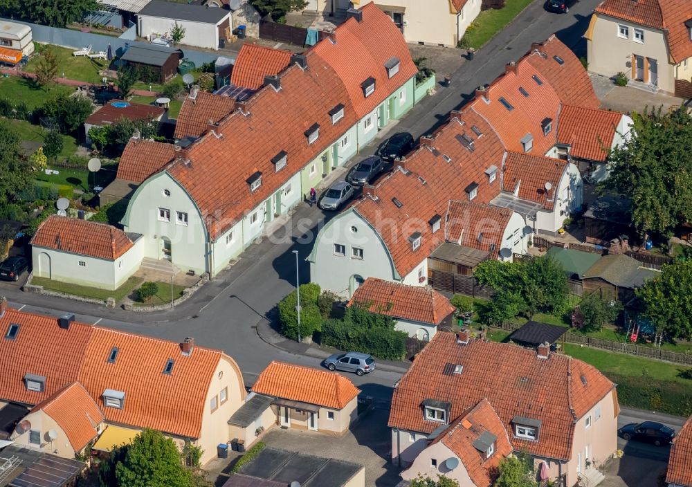 Ahlen von oben - Wohngebiet einer Mehrfamilienhaussiedlung in Ahlen im Bundesland Nordrhein-Westfalen