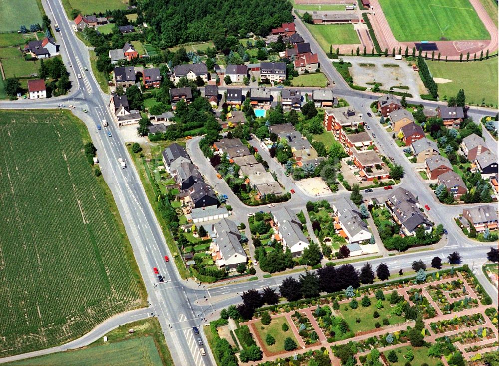 Bottrop aus der Vogelperspektive: Wohngebiet einer Mehrfamilienhaussiedlung Alleestraße - Am Tollstock im Stadtteil Kirchhellen in Bottrop im Bundesland Nordrhein-Westfalen