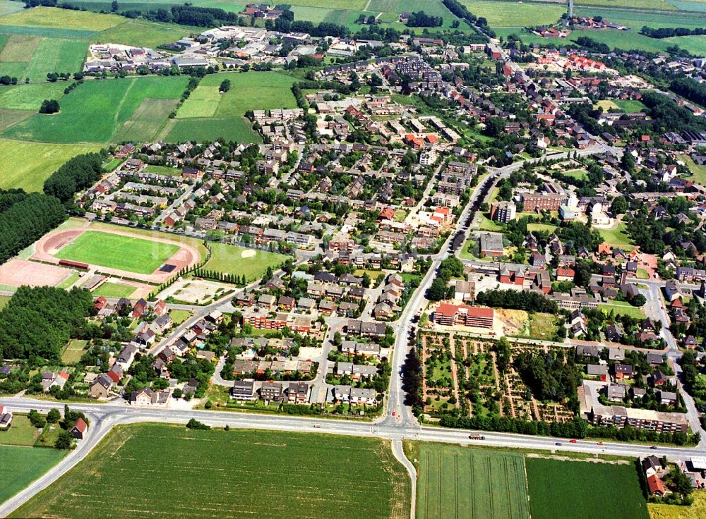 Luftbild Bottrop - Wohngebiet einer Mehrfamilienhaussiedlung Alleestraße - Am Tollstock im Stadtteil Kirchhellen in Bottrop im Bundesland Nordrhein-Westfalen