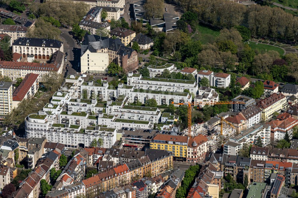 Karlsruhe aus der Vogelperspektive: Wohngebiet der Mehrfamilienhaussiedlung alter Brauhof in Karlsruhe im Bundesland Baden-Württemberg, Deutschland