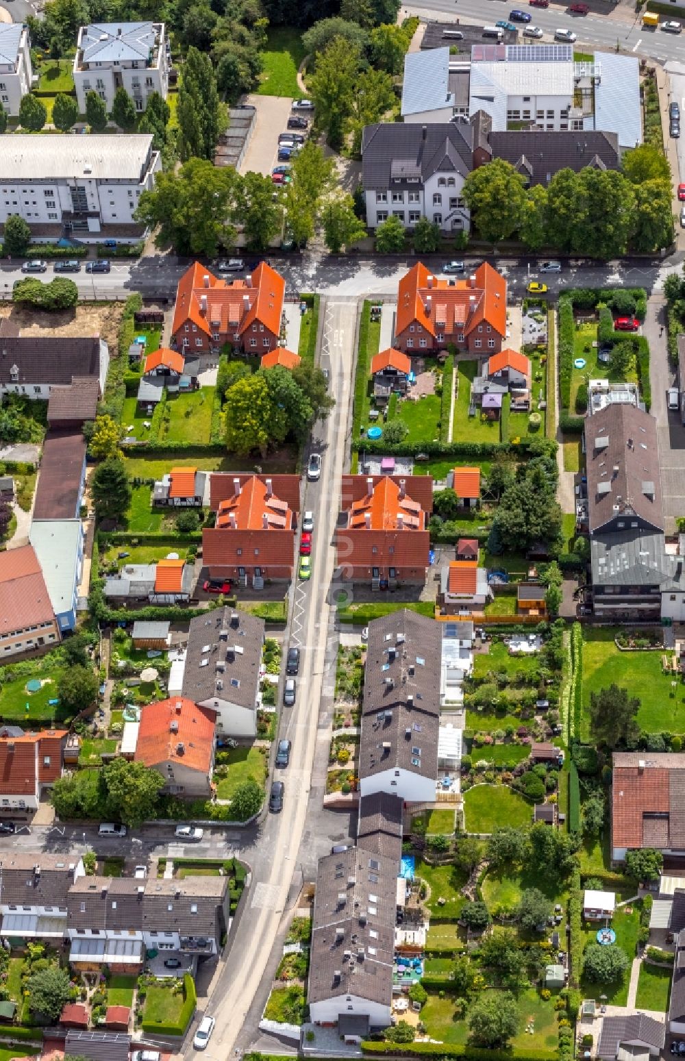 Gevelsberg aus der Vogelperspektive: Wohngebiet der Mehrfamilienhaussiedlung an der Asternstraße in Gevelsberg im Bundesland Nordrhein-Westfalen - NRW, Deutschland