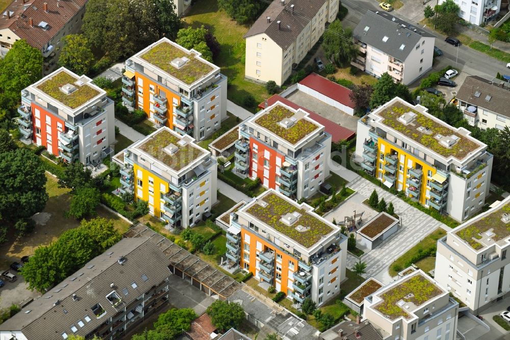 Karlsruhe aus der Vogelperspektive: Wohngebiet der Mehrfamilienhaussiedlung an der Auer Straße - Hildebrandstraße in Karlsruhe im Bundesland Baden-Württemberg, Deutschland