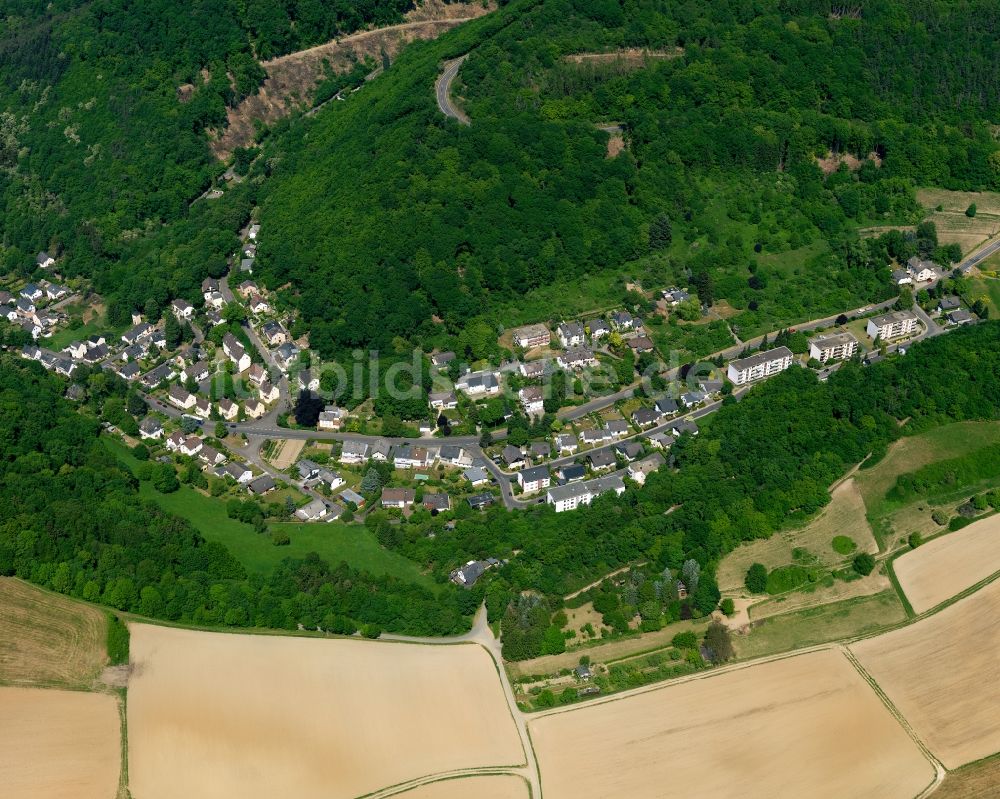 Bad Ems von oben - Wohngebiet einer Mehrfamilienhaussiedlung in Bad Ems im Bundesland Rheinland-Pfalz