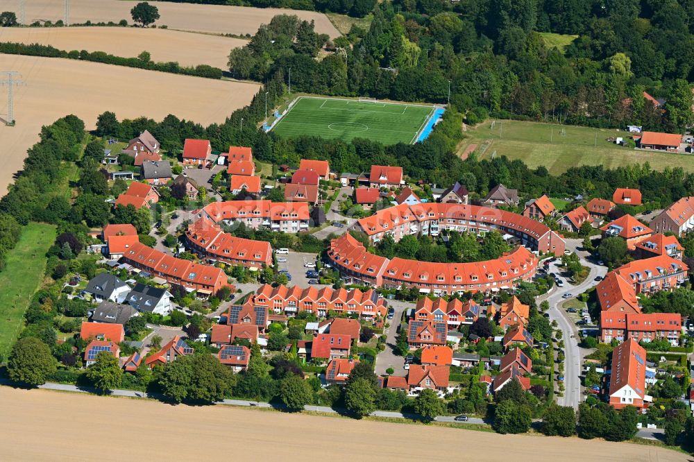 Bad Schwartau von oben - Wohngebiet der Mehrfamilienhaussiedlung in Bad Schwartau im Bundesland Schleswig-Holstein, Deutschland