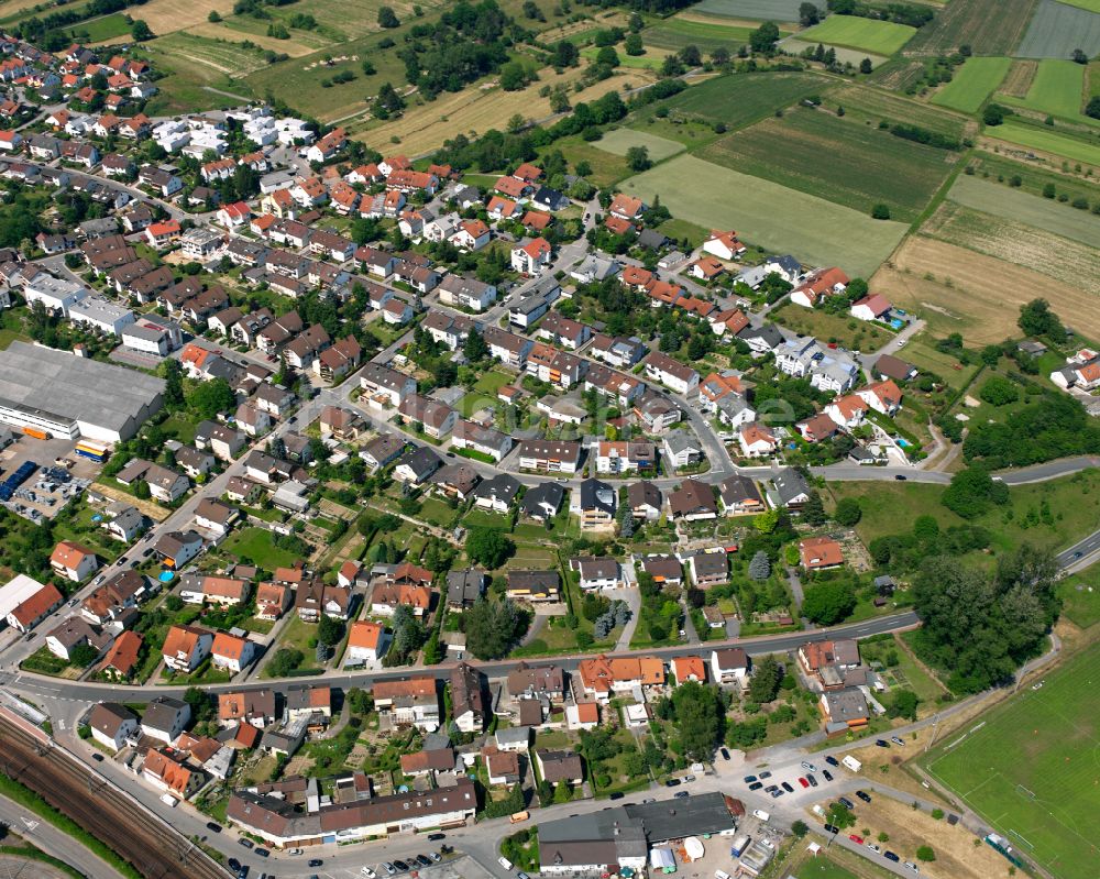 Luftaufnahme Berghausen - Wohngebiet der Mehrfamilienhaussiedlung in Berghausen im Bundesland Baden-Württemberg, Deutschland