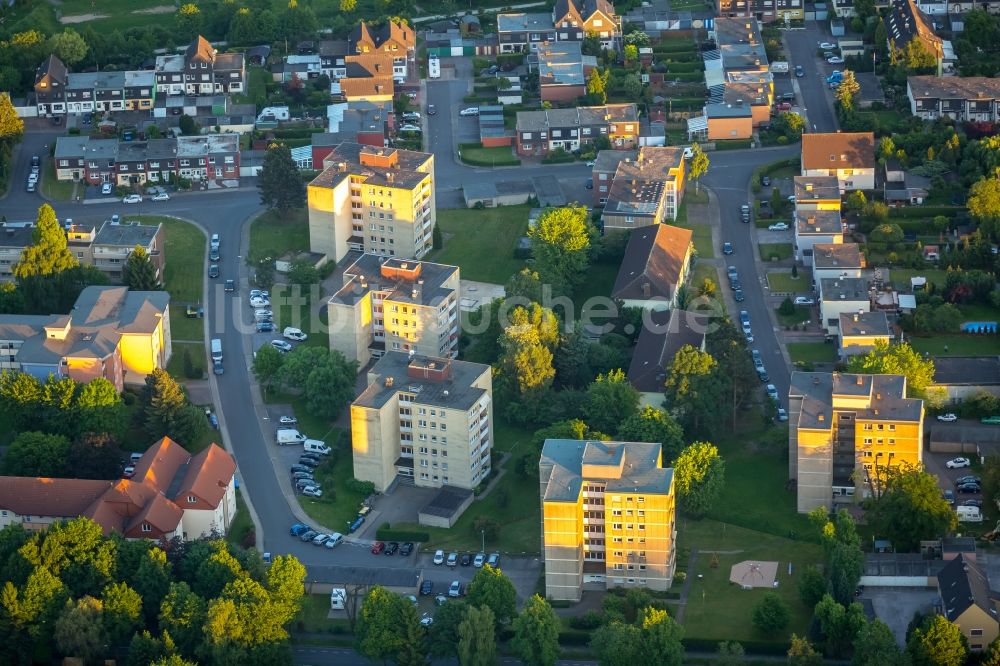 Luftbild Bergkamen - Wohngebiet einer Mehrfamilienhaussiedlung in Bergkamen im Bundesland Nordrhein-Westfalen, Deutschland