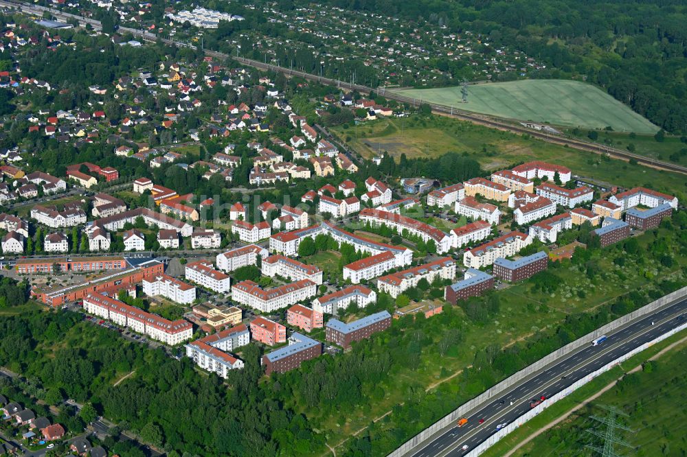 Berlin von oben - Wohngebiet der Mehrfamilienhaussiedlung in Berlin, Deutschland