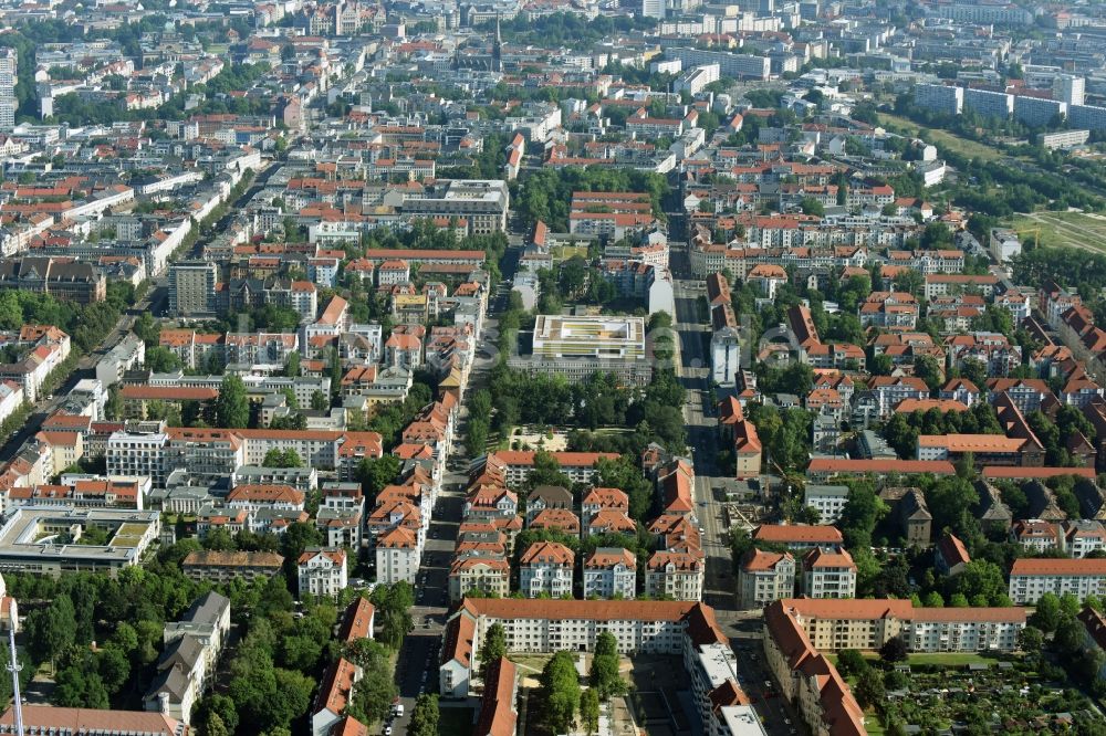 Leipzig aus der Vogelperspektive: Wohngebiet einer Mehrfamilienhaussiedlung Bernhard-Göring-Straße in Leipzig im Bundesland Sachsen