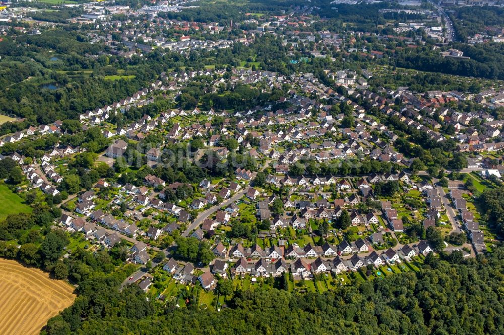 Luftaufnahme Bochum - Wohngebiet einer Mehrfamilienhaussiedlung in Bochum im Bundesland Nordrhein-Westfalen