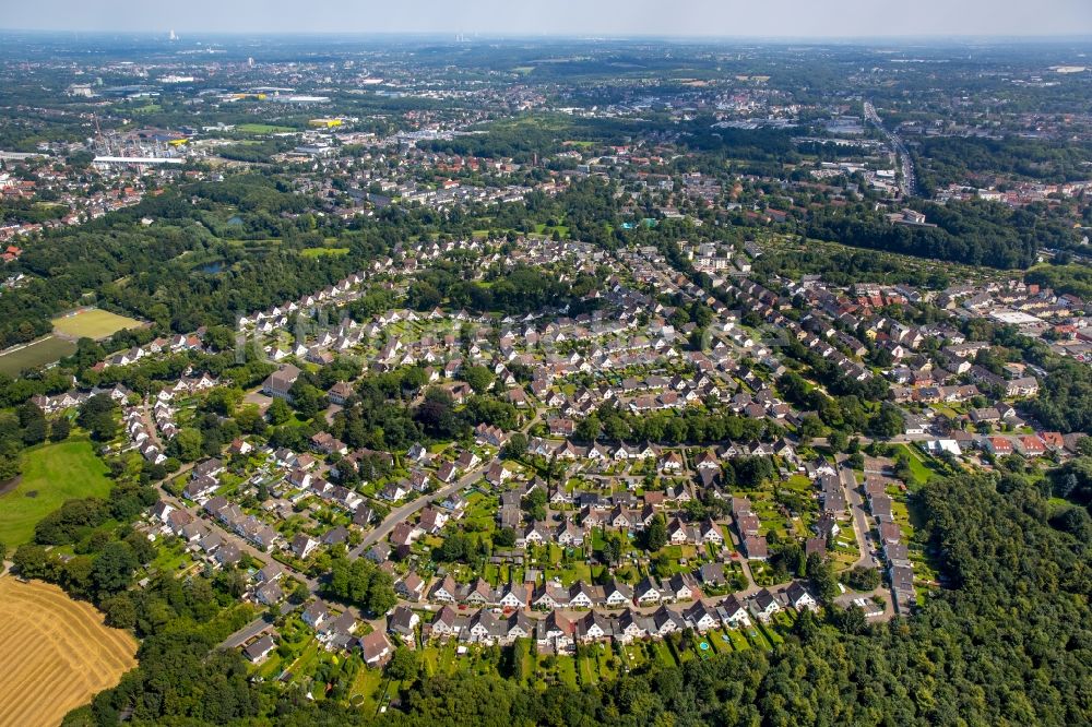 Bochum von oben - Wohngebiet einer Mehrfamilienhaussiedlung in Bochum im Bundesland Nordrhein-Westfalen