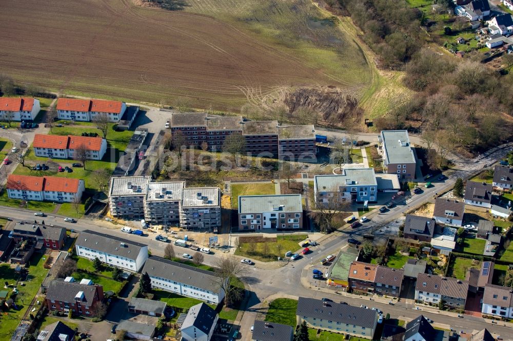 Luftaufnahme Bottrop - Wohngebiet einer Mehrfamilienhaussiedlung in Bottrop im Bundesland Nordrhein-Westfalen