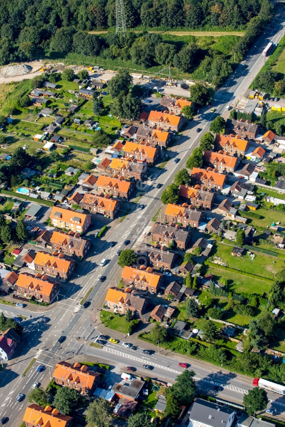 Luftaufnahme Bottrop - Wohngebiet einer Mehrfamilienhaussiedlung in Bottrop im Bundesland Nordrhein-Westfalen