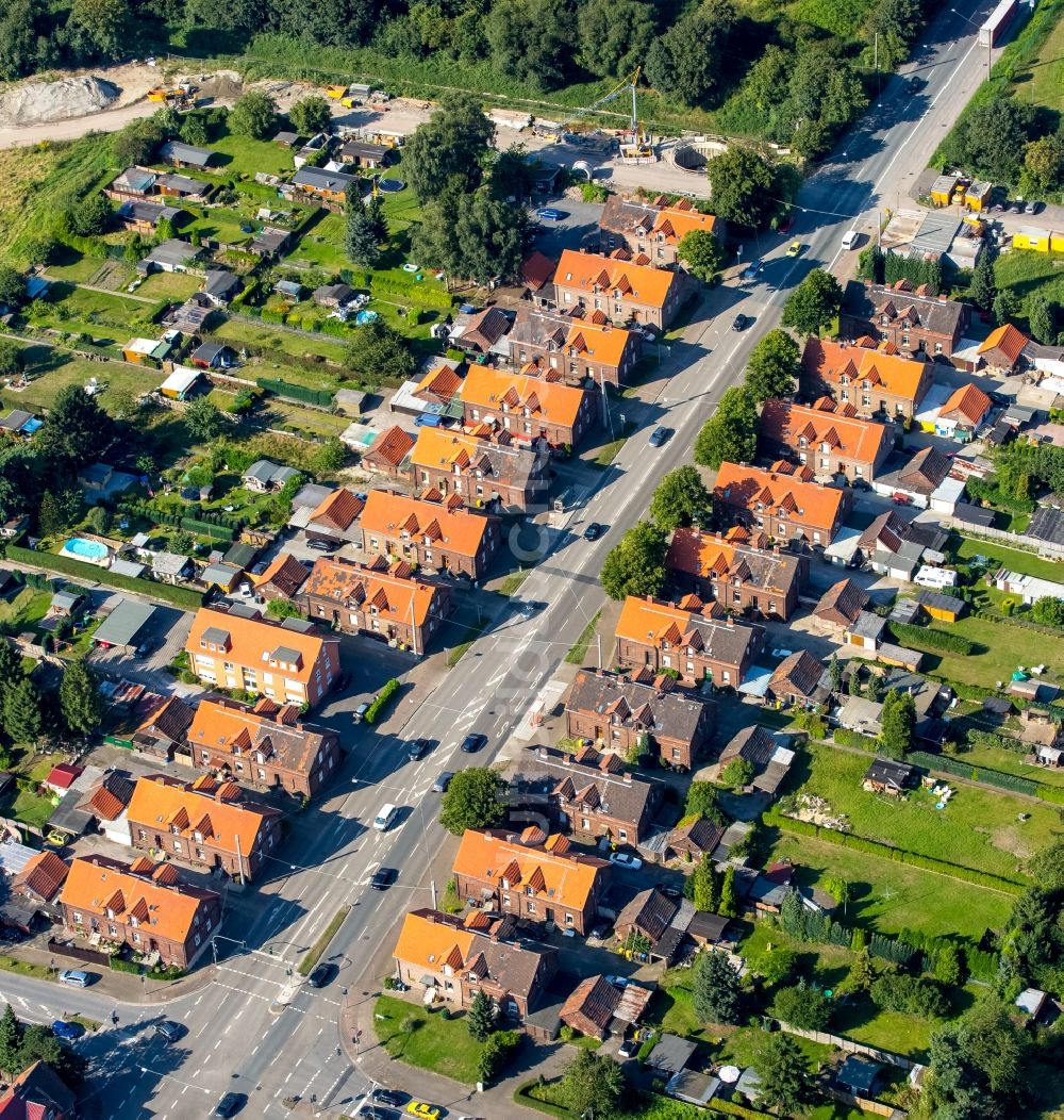 Bottrop aus der Vogelperspektive: Wohngebiet einer Mehrfamilienhaussiedlung in Bottrop im Bundesland Nordrhein-Westfalen