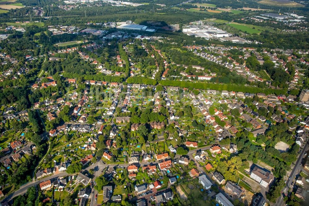 Bottrop von oben - Wohngebiet einer Mehrfamilienhaussiedlung in Bottrop im Bundesland Nordrhein-Westfalen