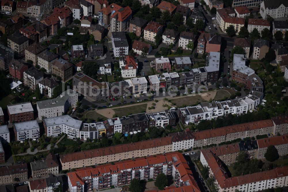 Braunschweig von oben - Wohngebiet der Mehrfamilienhaussiedlung in Braunschweig im Bundesland Niedersachsen, Deutschland