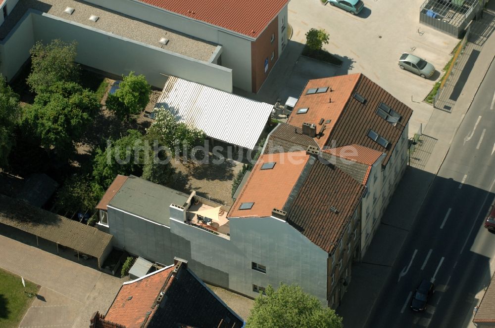 Bernau von oben - Wohngebiet der Mehrfamilienhaussiedlung Börnicker Straße in Bernau im Bundesland Brandenburg, Deutschland