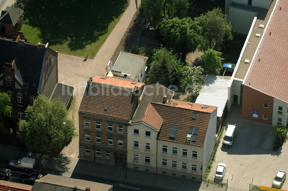 Bernau von oben - Wohngebiet der Mehrfamilienhaussiedlung Börnicker Straße in Bernau im Bundesland Brandenburg, Deutschland