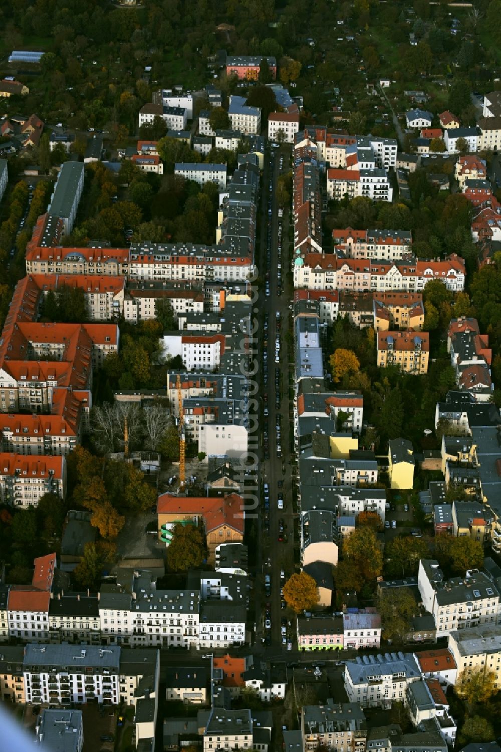 Luftaufnahme Potsdam - Wohngebiet der Mehrfamilienhaussiedlung an der Carl-von-Ossietzky-Straße in Potsdam im Bundesland Brandenburg, Deutschland