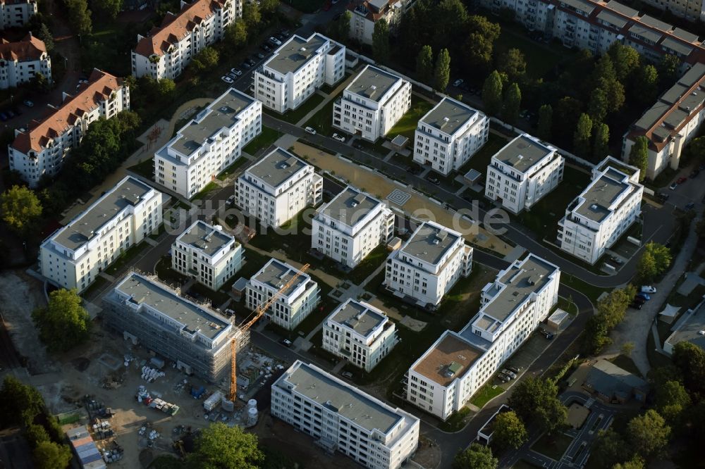 Berlin aus der Vogelperspektive: Wohngebiet der Mehrfamilienhaussiedlung Cedelia im Ortsteil Zehlendorf in Berlin, Deutschland