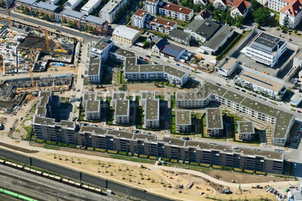 Regensburg von oben - Wohngebiet einer Mehrfamilienhaussiedlung Das DÖRNBERG im Ortsteil Westviertel in Regensburg im Bundesland Bayern, Deutschland