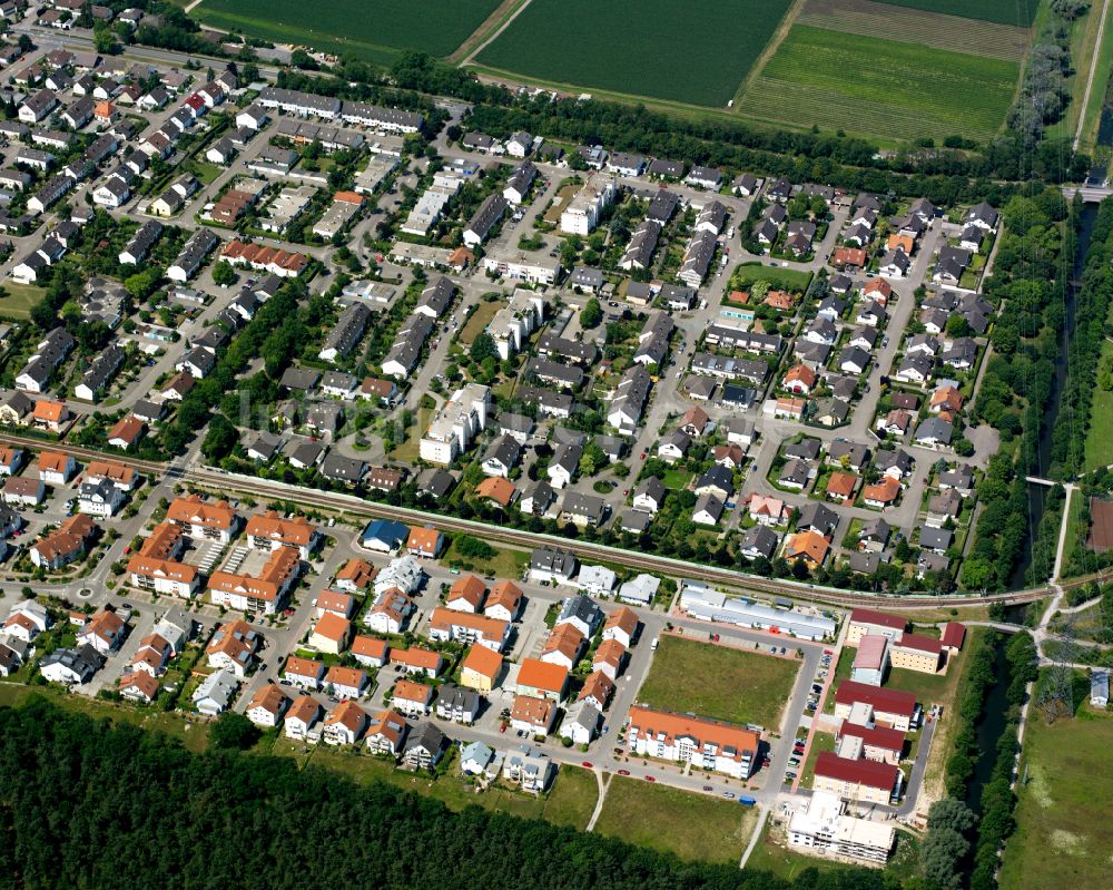 Luftaufnahme Eggenstein - Wohngebiet der Mehrfamilienhaussiedlung in Eggenstein im Bundesland Baden-Württemberg, Deutschland