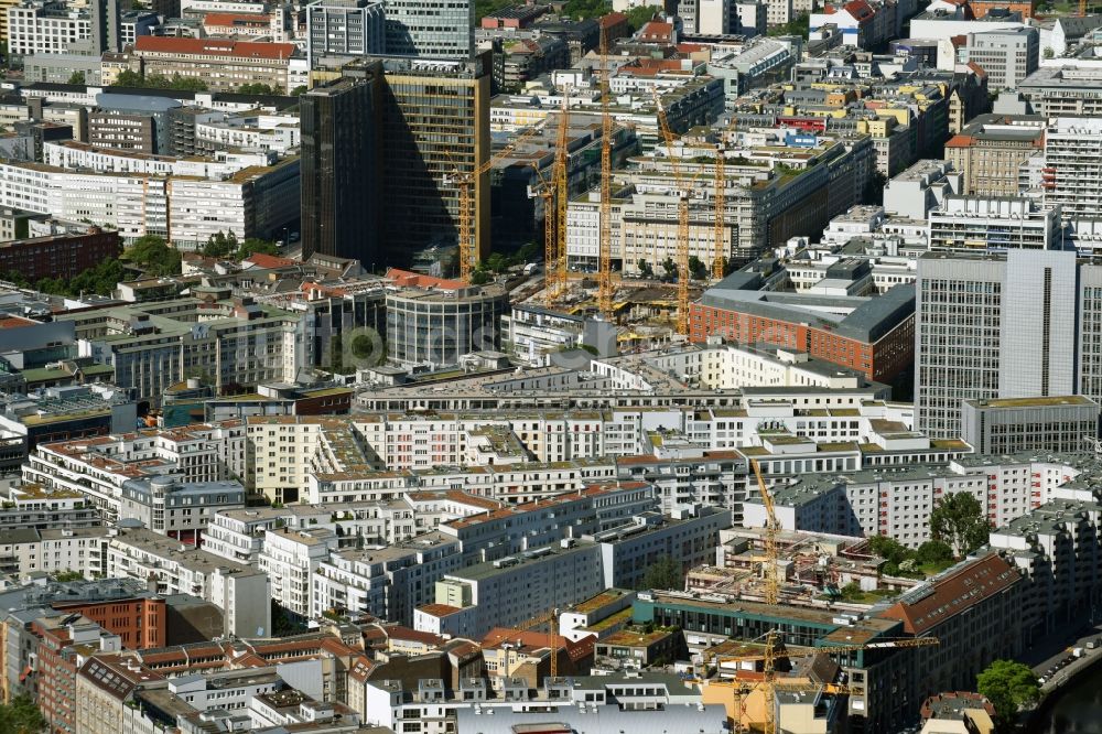 Berlin von oben - Wohngebiet der Mehrfamilienhaussiedlung Elisabeth-Mara-Straße - Wallstraße im Ortsteil Mitte in Berlin, Deutschland