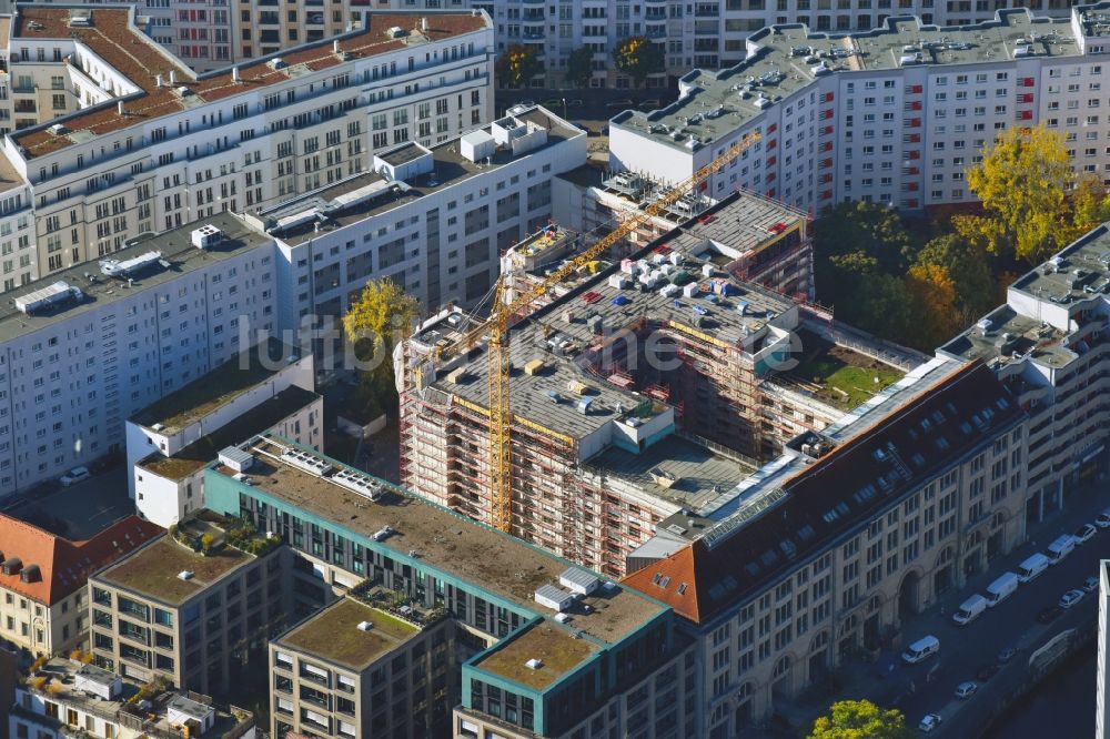 Berlin aus der Vogelperspektive: Wohngebiet der Mehrfamilienhaussiedlung Elisabeth-Mara-Straße - Wallstraße im Ortsteil Mitte in Berlin, Deutschland