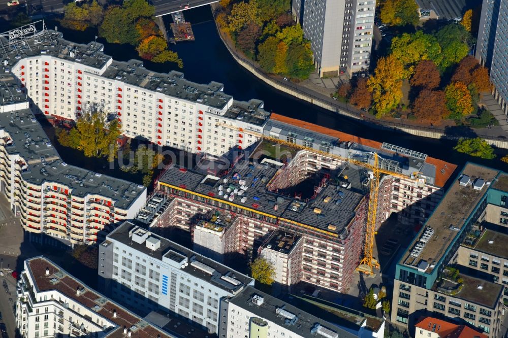 Berlin aus der Vogelperspektive: Wohngebiet der Mehrfamilienhaussiedlung Elisabeth-Mara-Straße - Wallstraße im Ortsteil Mitte in Berlin, Deutschland