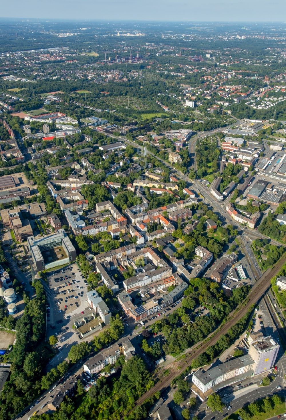 Essen von oben - Wohngebiet der Mehrfamilienhaussiedlung Eltingviertel in Essen im Bundesland Nordrhein-Westfalen