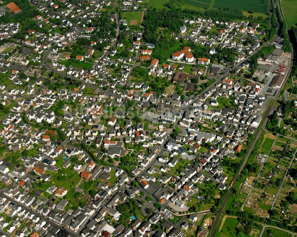 Elz von oben - Wohngebiet der Mehrfamilienhaussiedlung in Elz im Bundesland Hessen, Deutschland