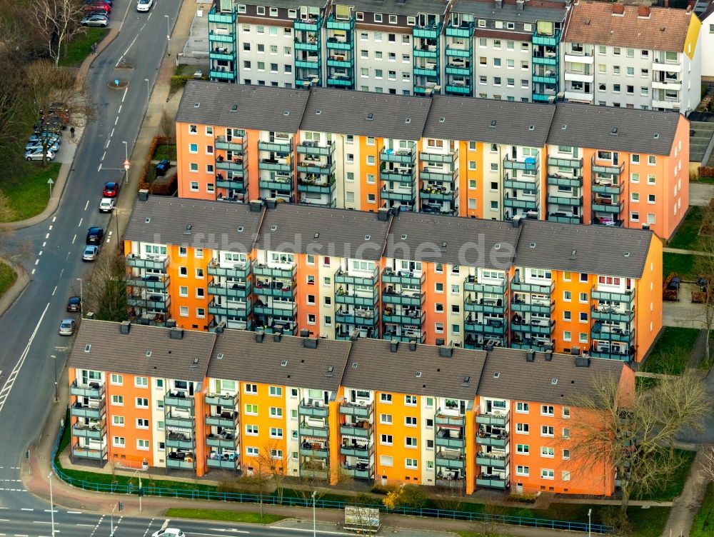 Herne aus der Vogelperspektive: Wohngebiet der Mehrfamilienhaussiedlung entlang der Horststraße in Herne im Bundesland Nordrhein-Westfalen, Deutschland