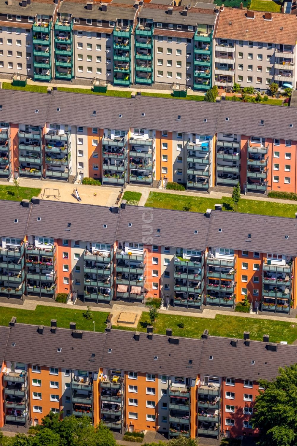 Luftbild Herne - Wohngebiet der Mehrfamilienhaussiedlung entlang der Horststraße in Herne im Bundesland Nordrhein-Westfalen, Deutschland