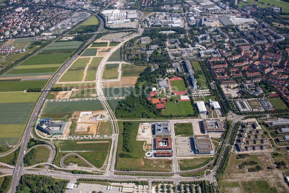 Augsburg von oben - Wohngebiet der Mehrfamilienhaussiedlung entlang der Josef-Priller-Straße - Professor-Messerschmitt-Straße in Augsburg im Bundesland Bayern, Deutschland